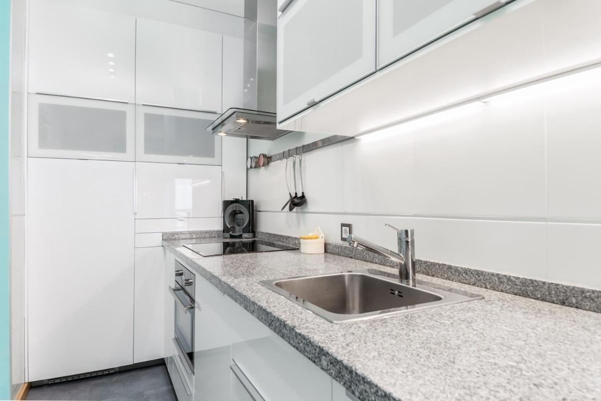 -Malagasunapts- Modern Citycentre Pool&Parking 外观 照片